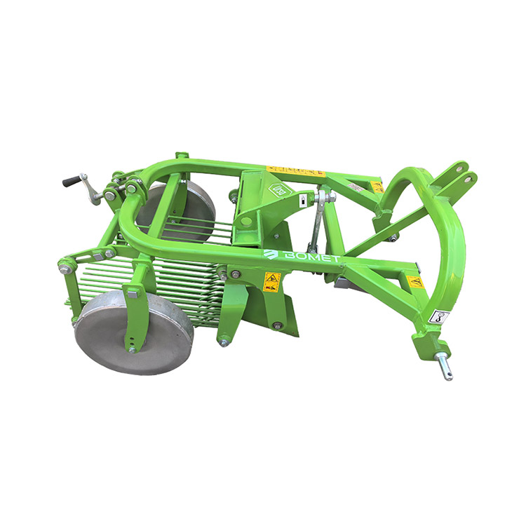 Cosechadora de papa montada en el tractor